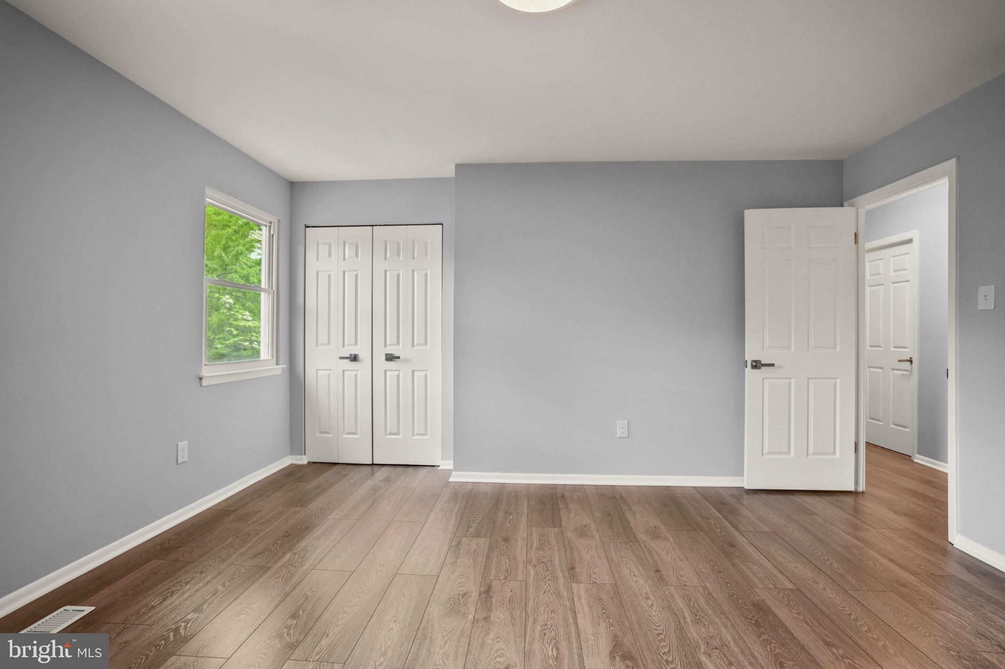 10 IRON BOLT COURT