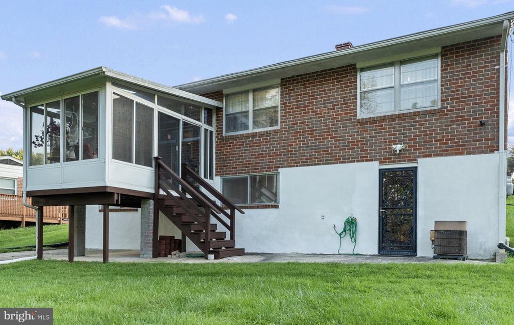 8210 STREAMWOOD DRIVE
