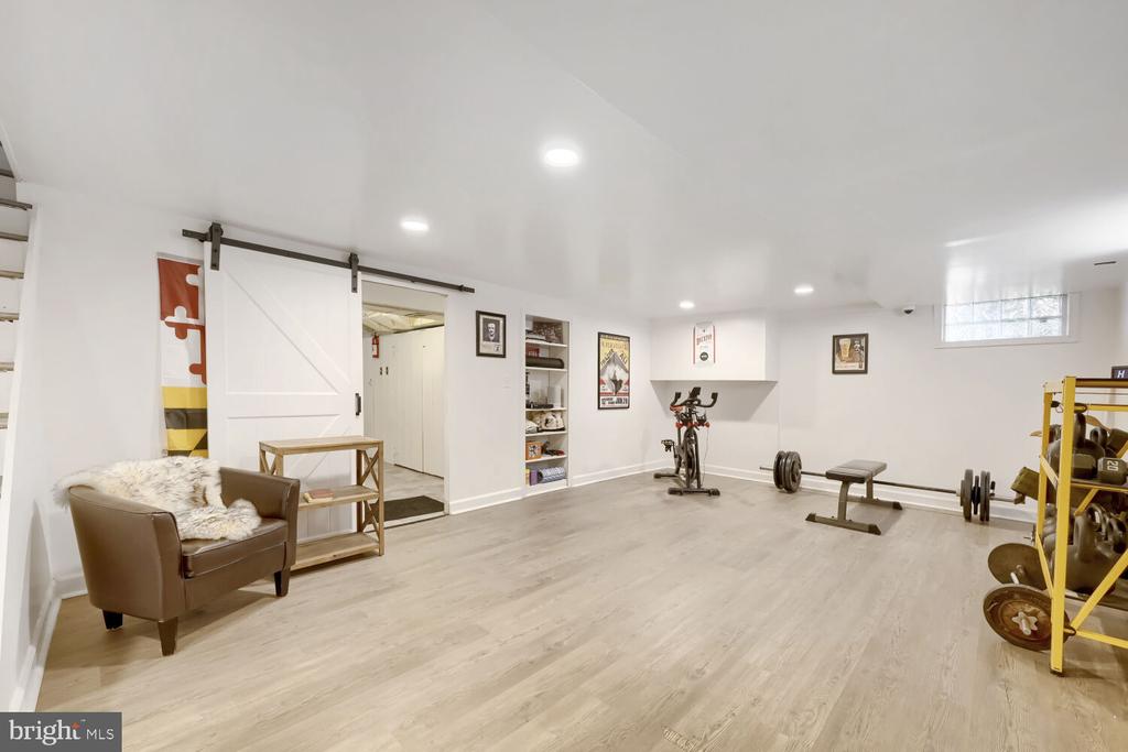 1827 EDGEWOOD ROAD