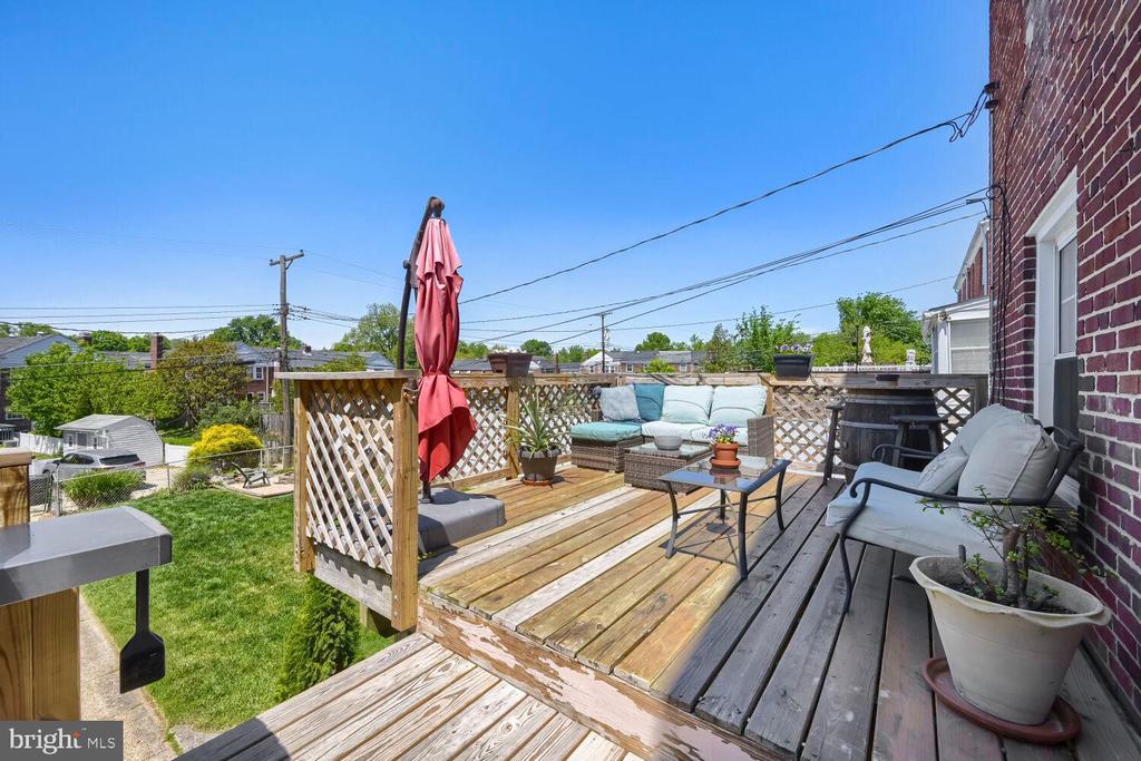 1827 EDGEWOOD ROAD