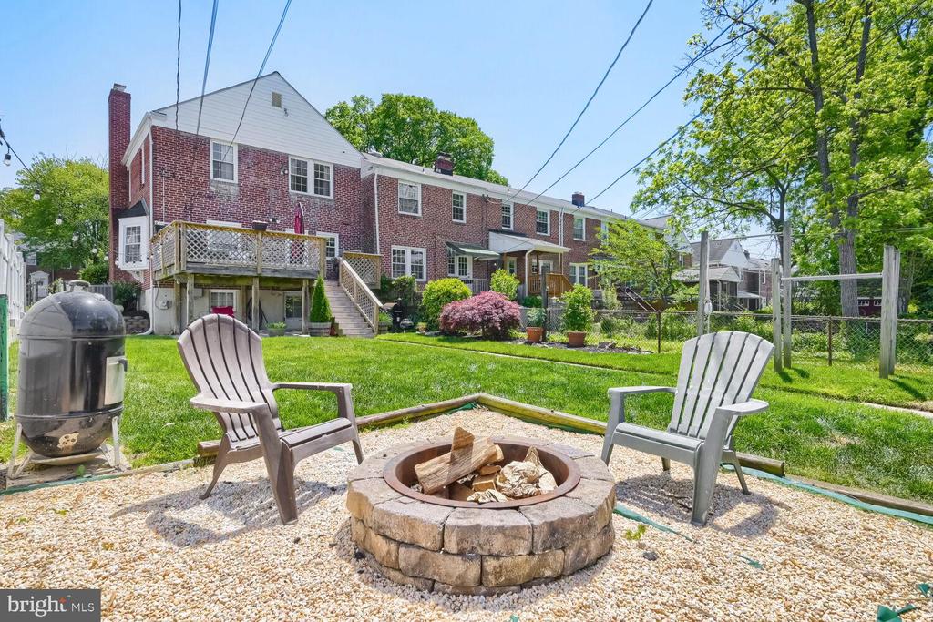 1827 EDGEWOOD ROAD