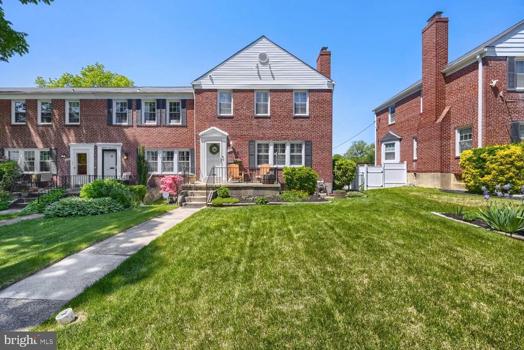 1827 EDGEWOOD ROAD