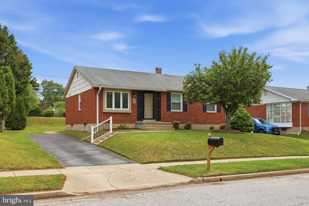 9005 PERRING PARK ROAD