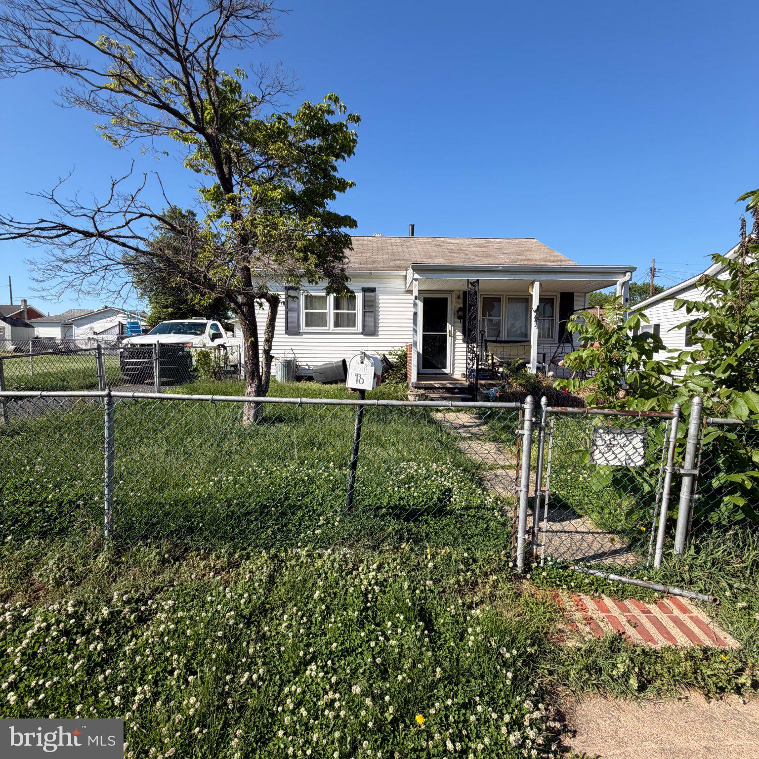 16 CHANDELLE ROAD
