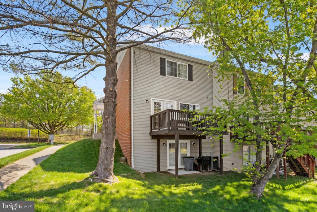 98 COURTLAND WOODS CIRCLE