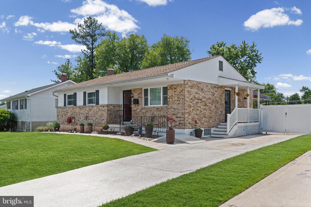 3718 EASTMAN ROAD