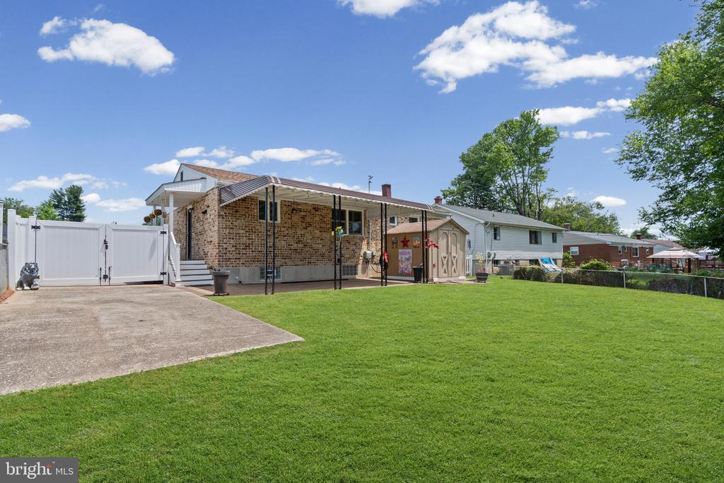 3718 EASTMAN ROAD