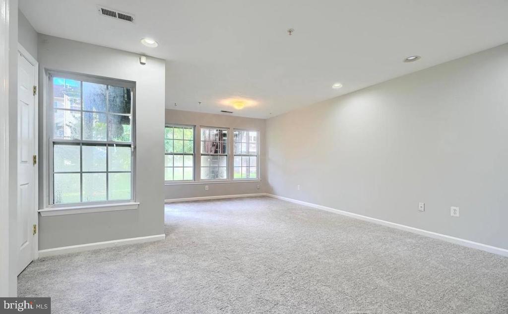 9863 DECATUR ROAD