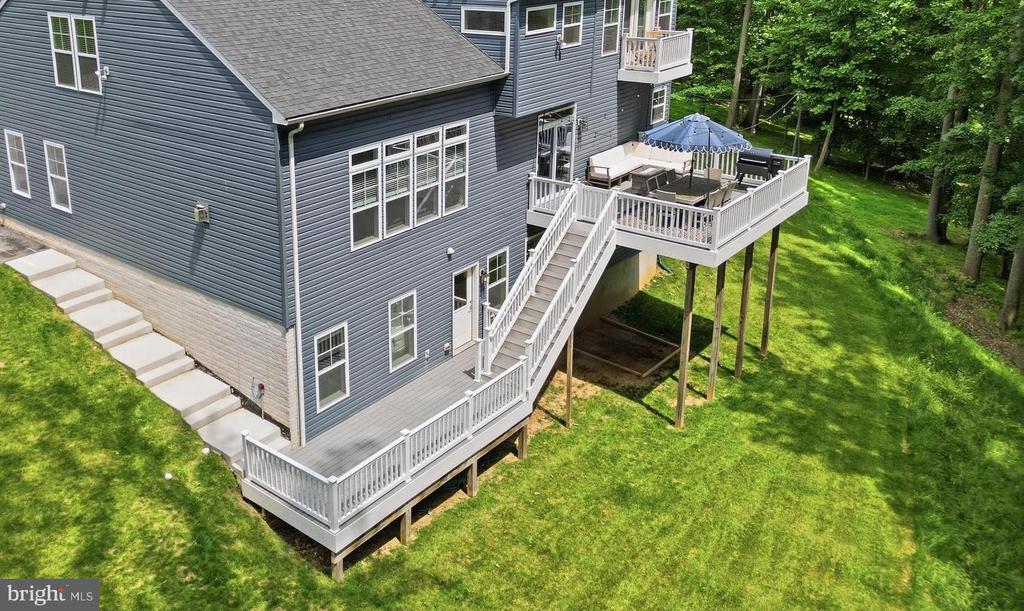 1215B PROVIDENCE ROAD