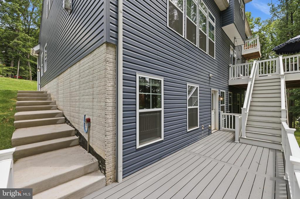 1215B PROVIDENCE ROAD