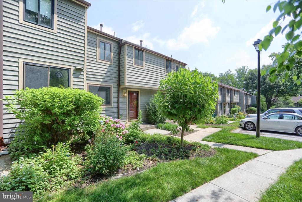 20 STONERIDGE COURT 22