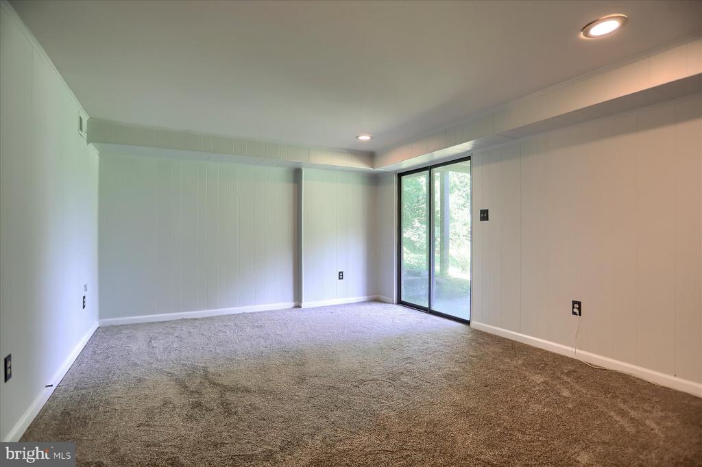 20 STONERIDGE COURT 22