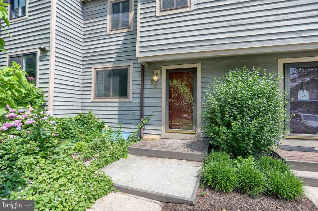 20 STONERIDGE COURT 22