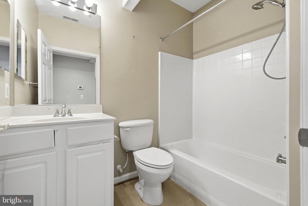 307 WYNDHAM CIRCLE 307 H