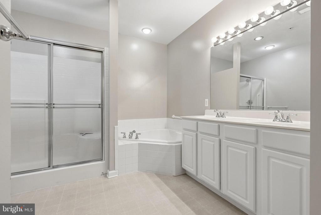 307 WYNDHAM CIRCLE 307 H