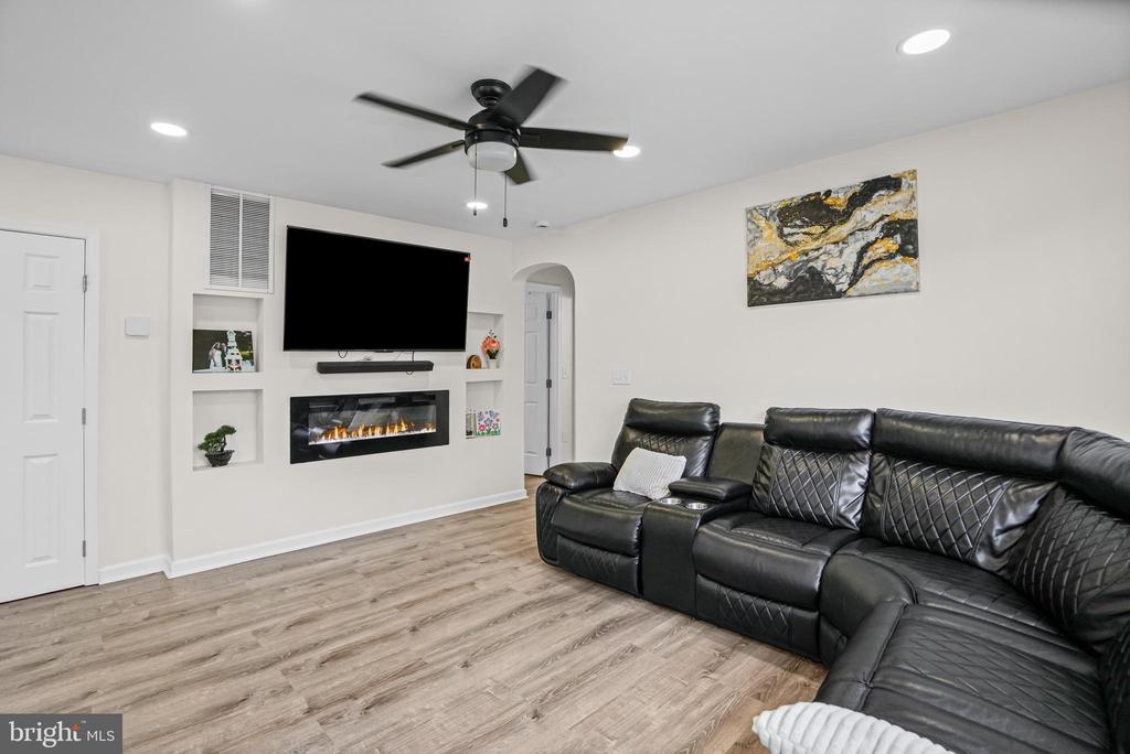 3214 DOYCRON COURT