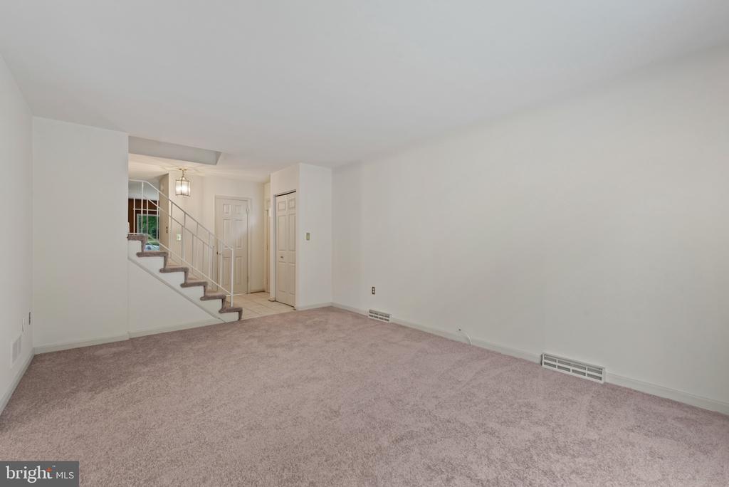 2001 VISTA LANE