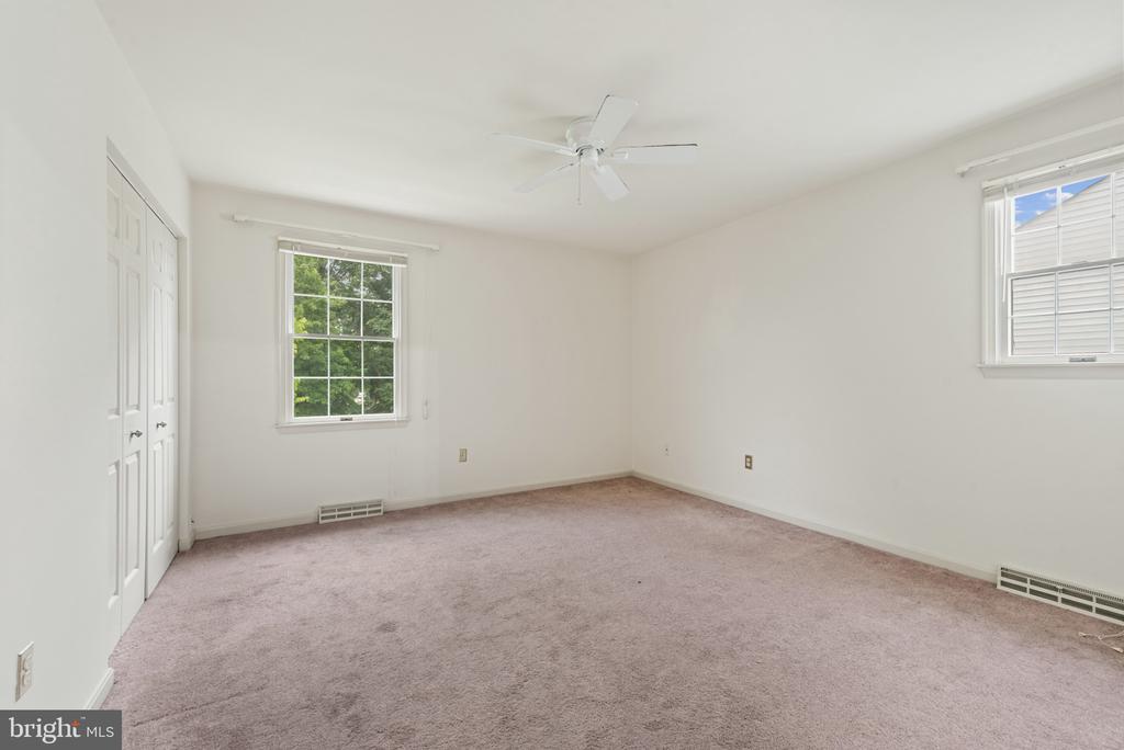2001 VISTA LANE