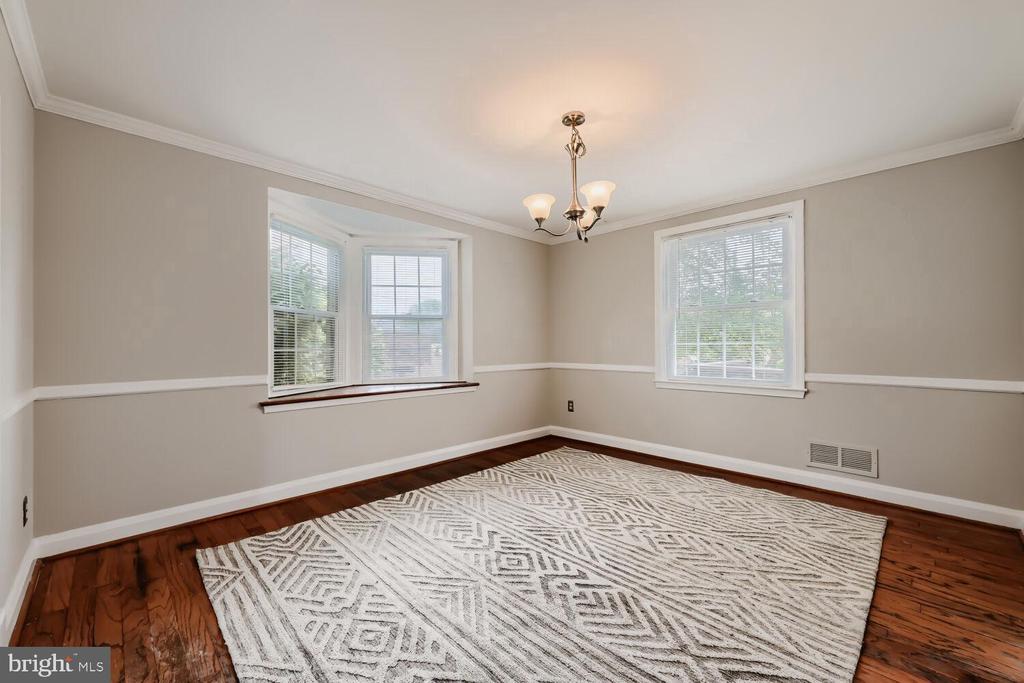 1529 DOXBURY ROAD
