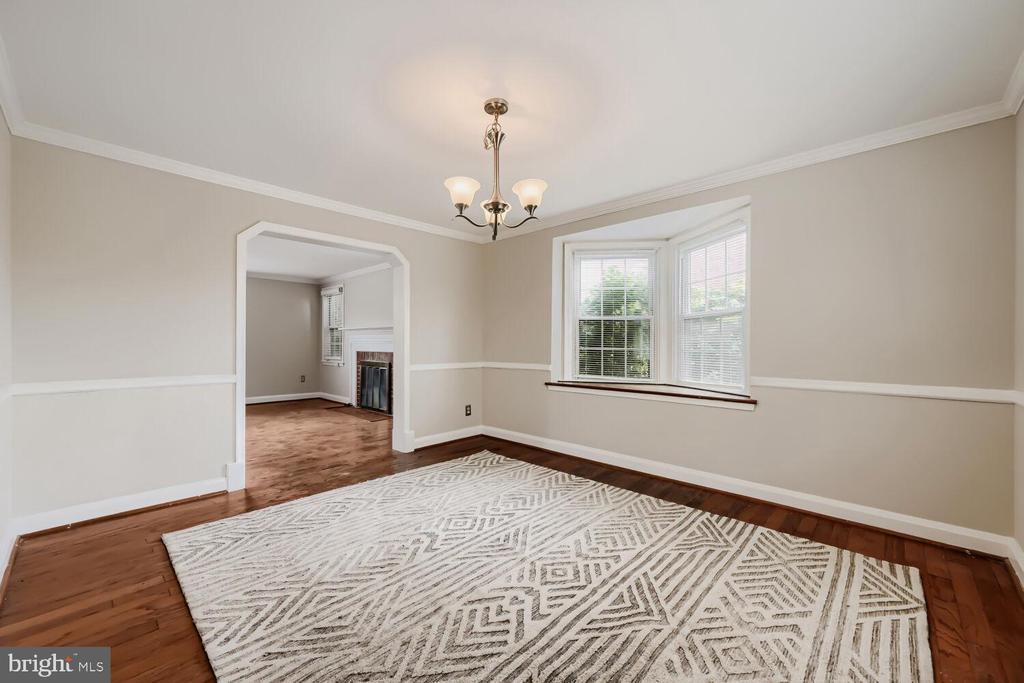 1529 DOXBURY ROAD