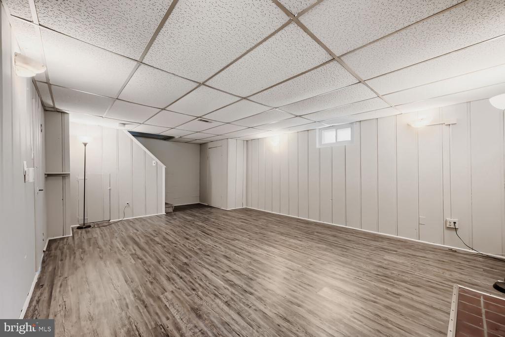 1529 DOXBURY ROAD