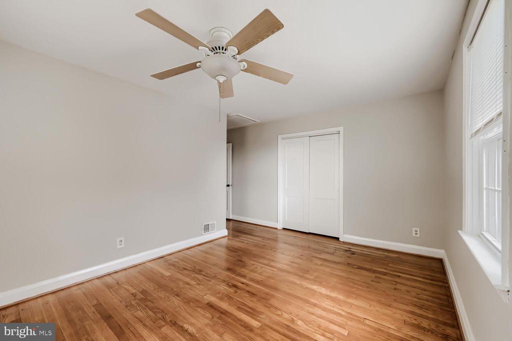 1529 DOXBURY ROAD