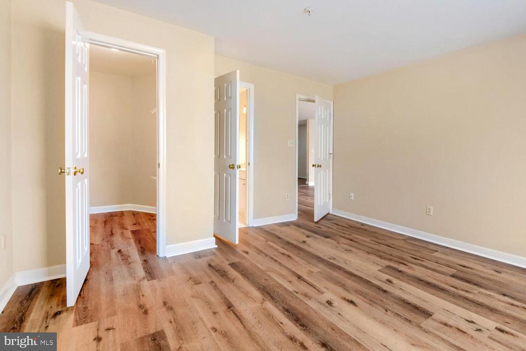 2322 FALLS GABLE LANE Unit: J