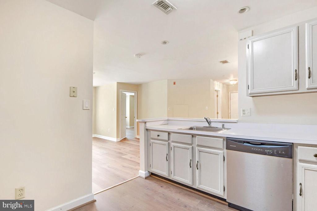 2322 FALLS GABLE LANE Unit: J