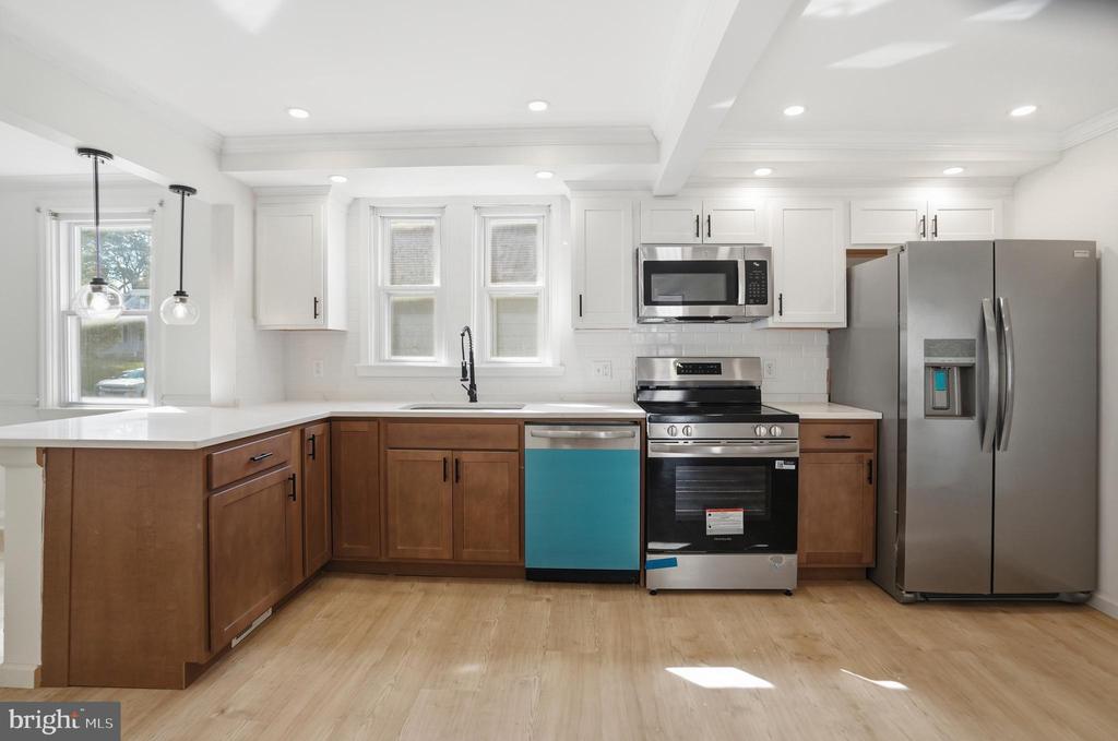 4222 THORNCLIFF ROAD