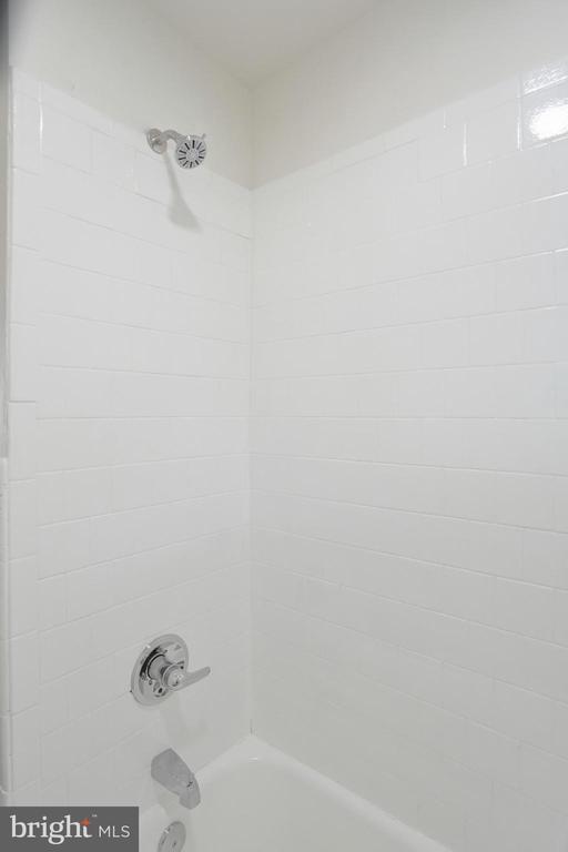 4222 THORNCLIFF ROAD