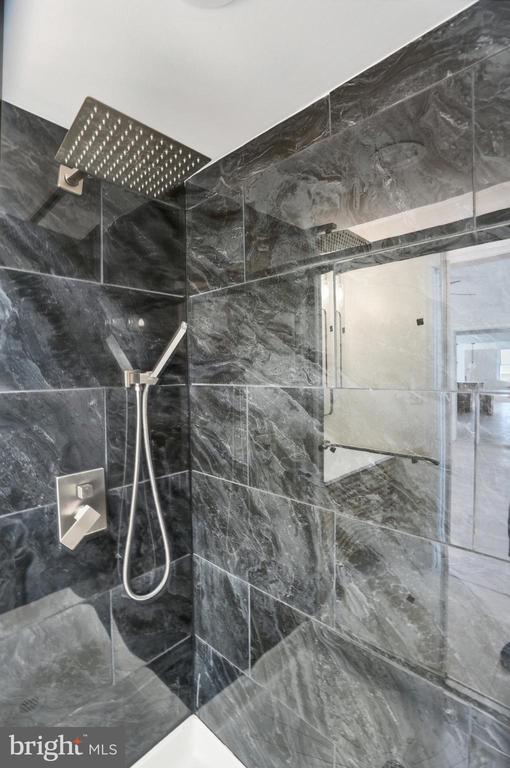 4222 THORNCLIFF ROAD