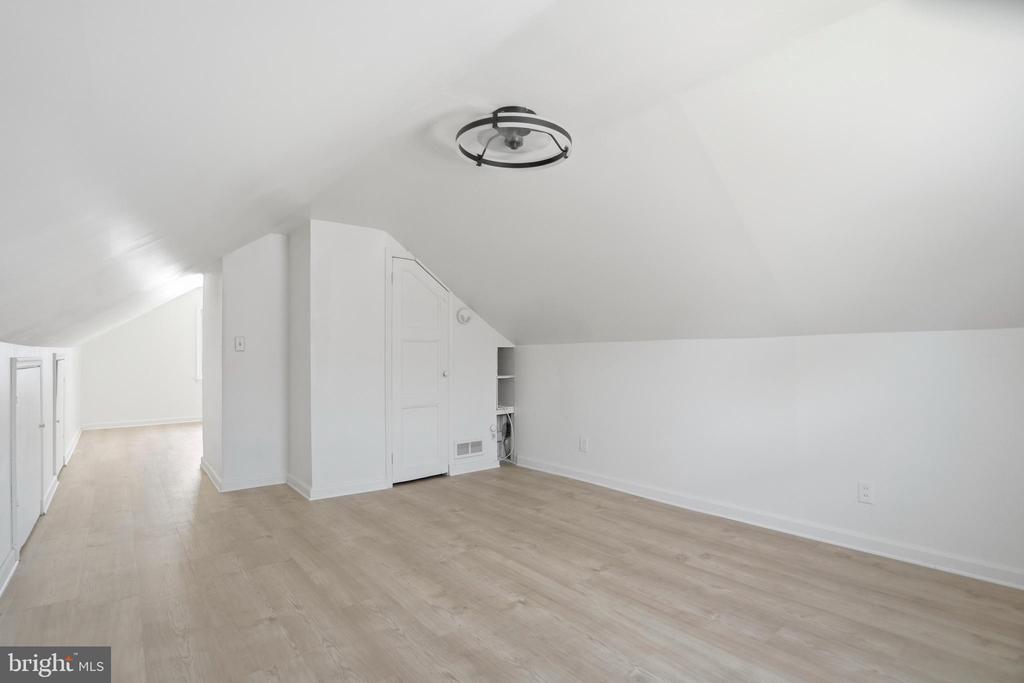 4222 THORNCLIFF ROAD