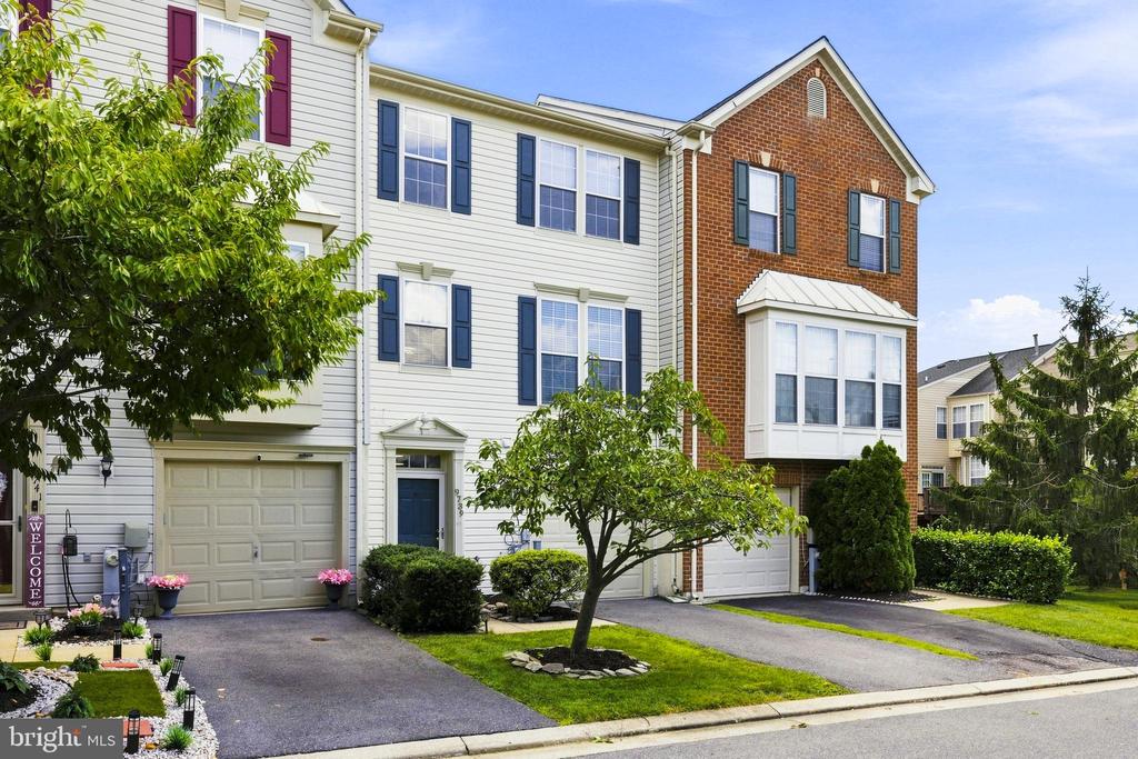 9739 HARVESTER CIRCLE Unit: 9739
