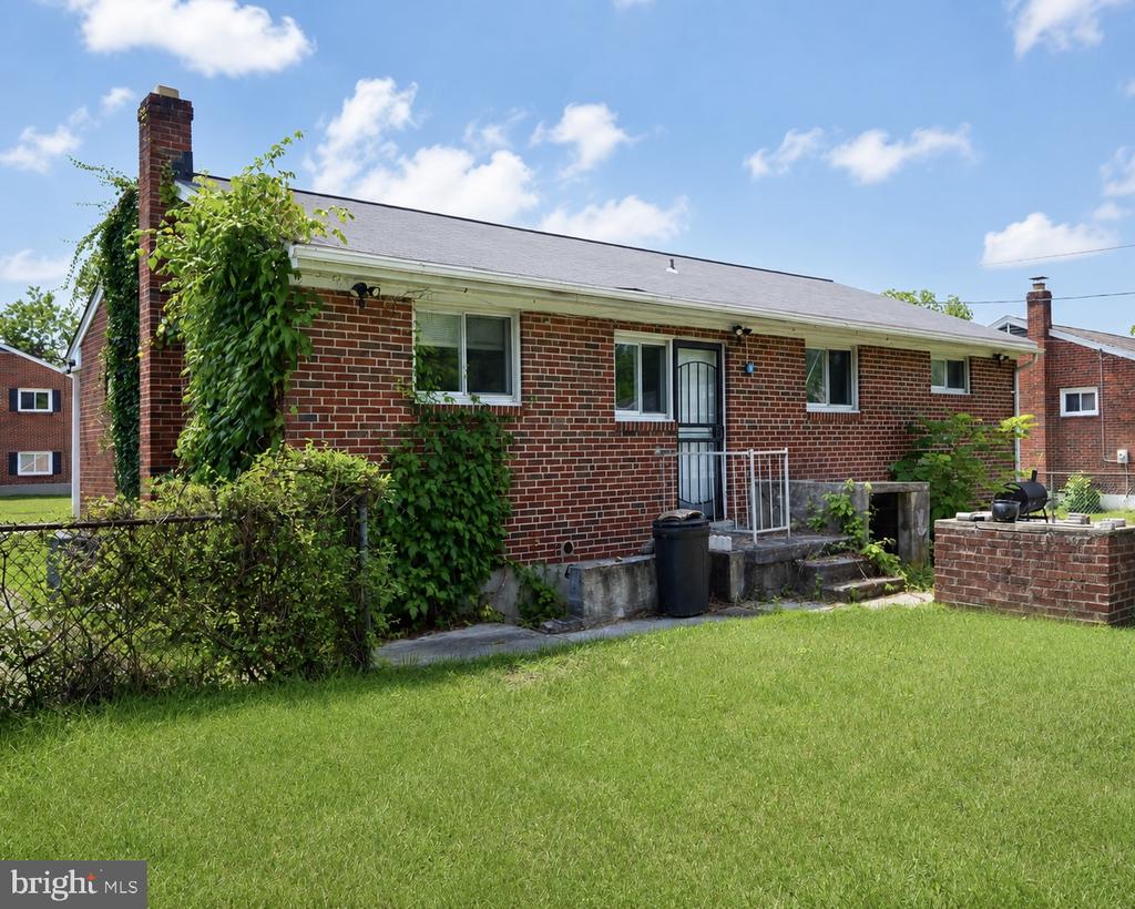 2808 GREENLAWN ROAD