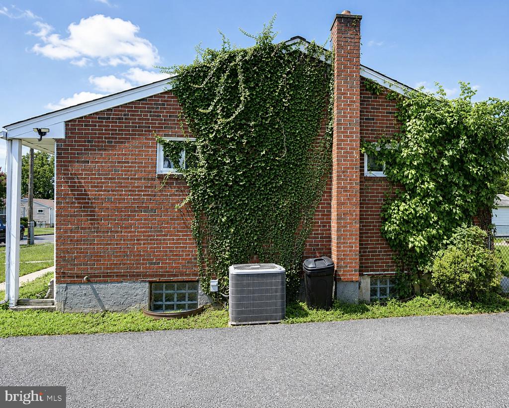 2808 GREENLAWN ROAD