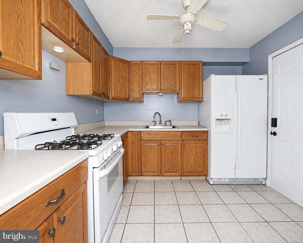 2808 GREENLAWN ROAD