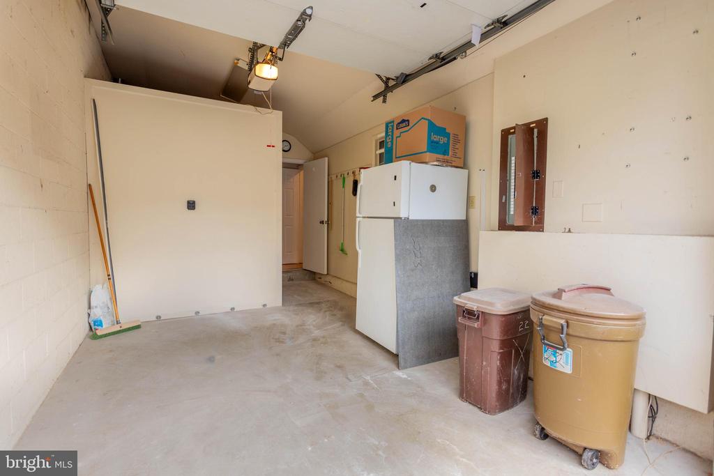 22 STONE MANOR Unit: 22