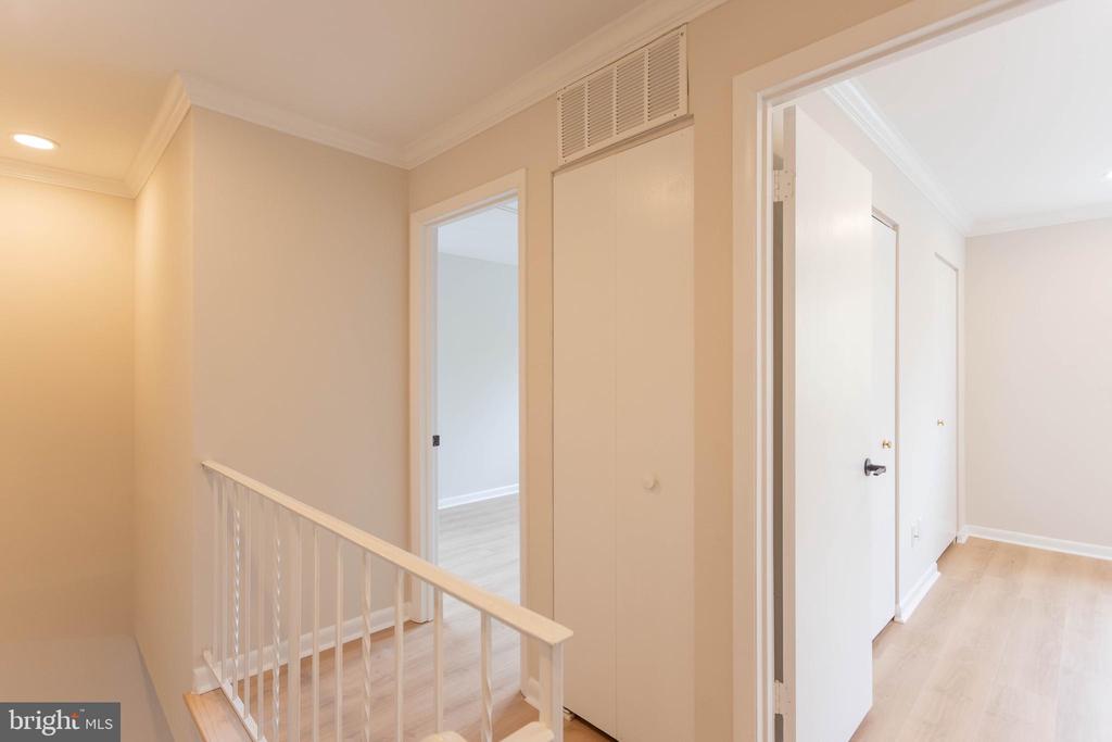 22 STONE MANOR Unit: 22