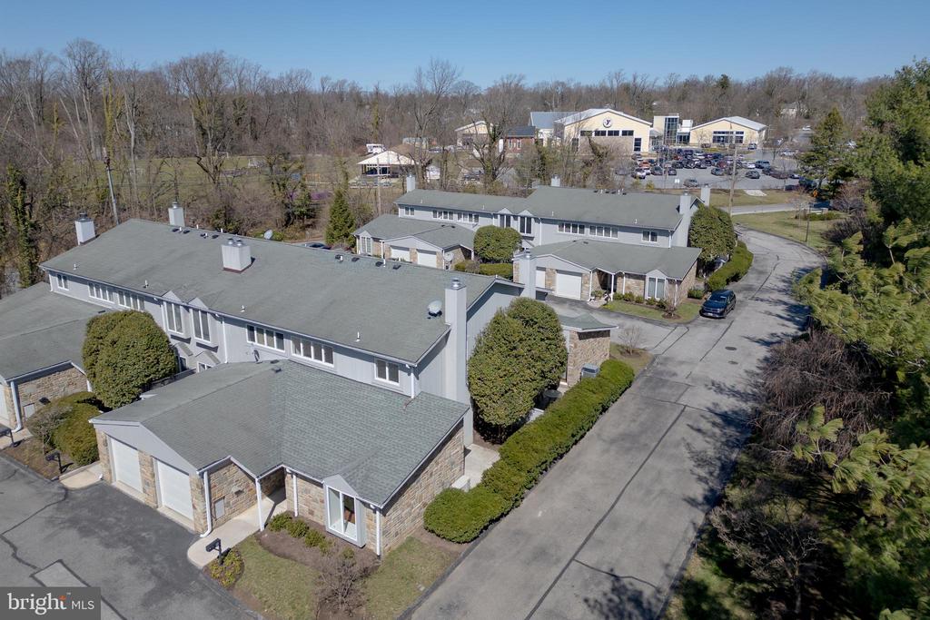 22 STONE MANOR Unit: 22