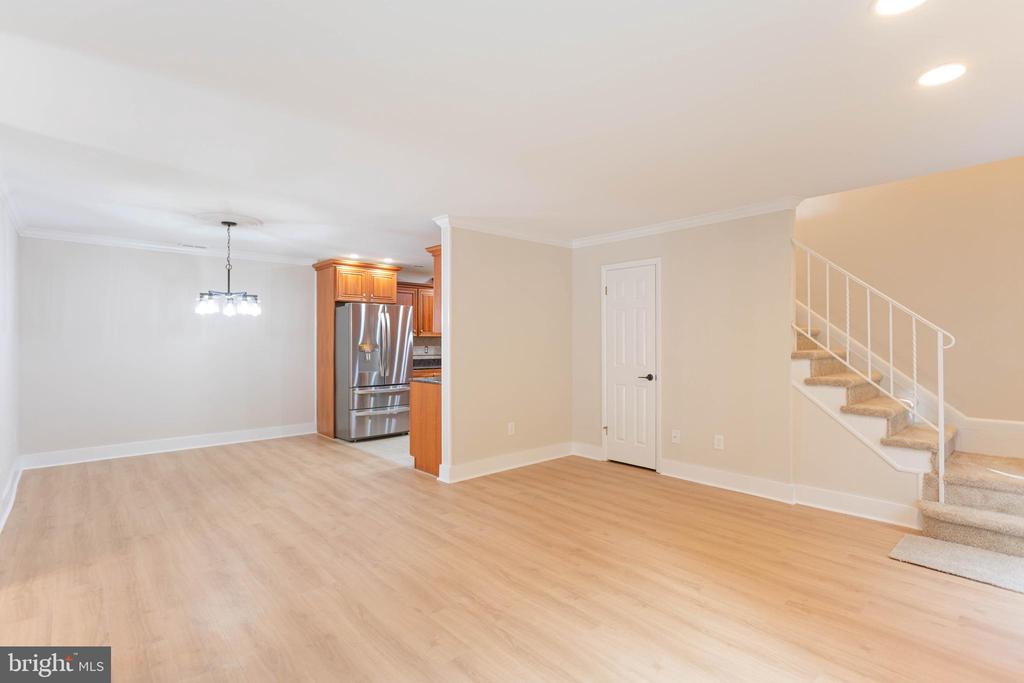 22 STONE MANOR Unit: 22