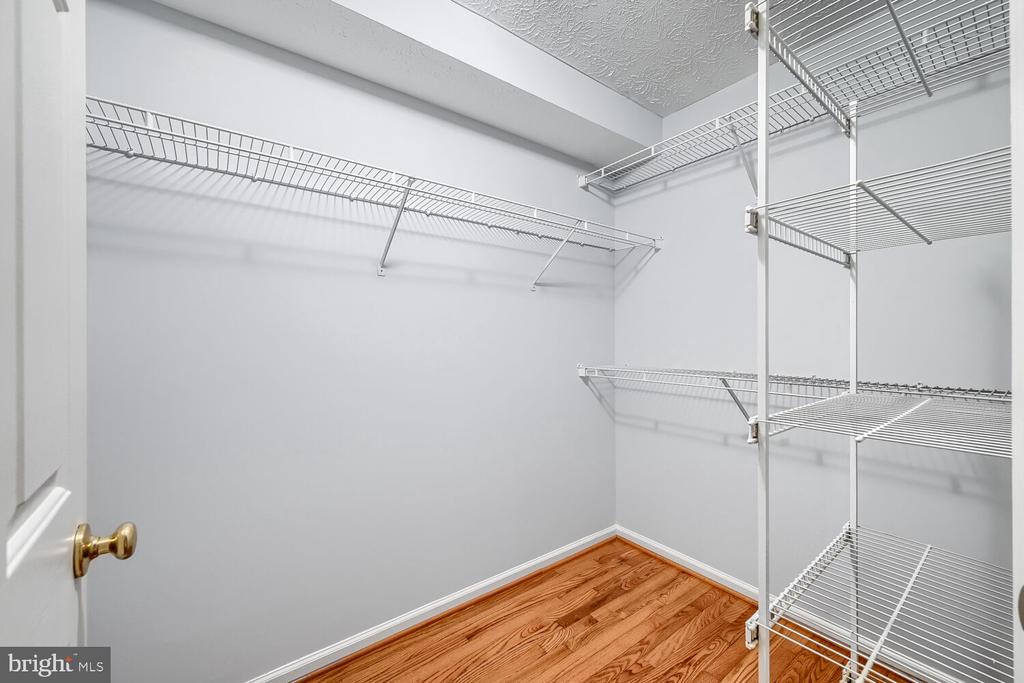 7901 VALLEY MANOR ROAD Unit: 201