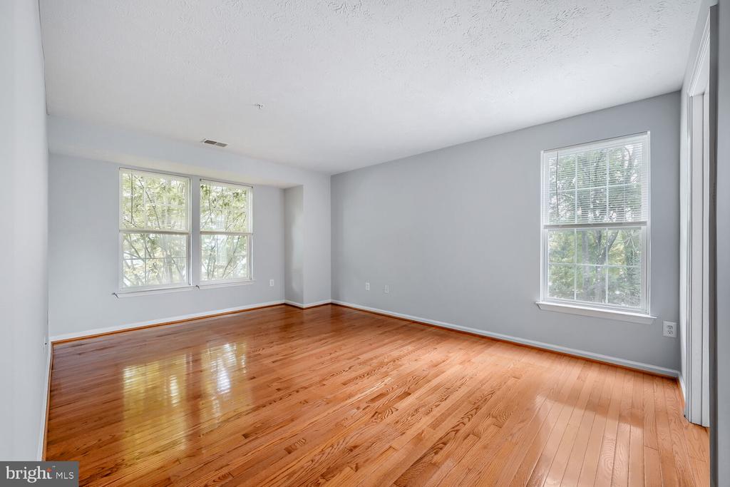7901 VALLEY MANOR ROAD Unit: 201