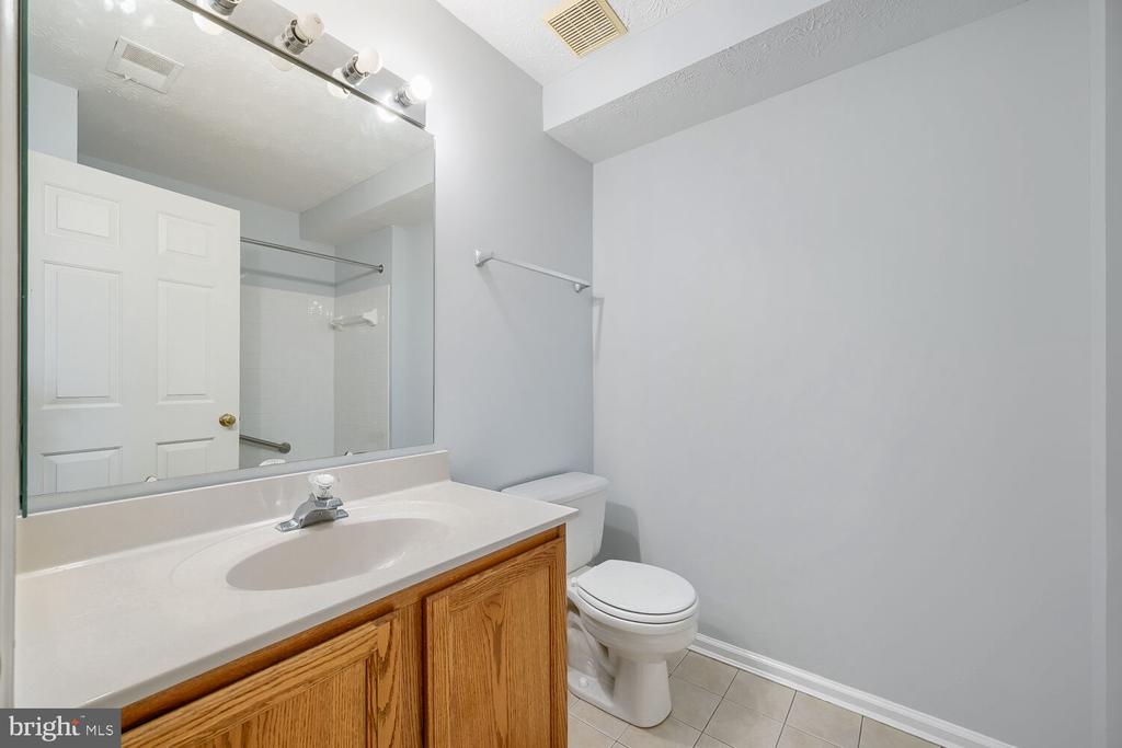 7901 VALLEY MANOR ROAD Unit: 201