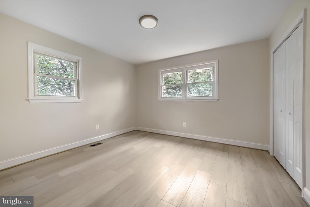 6 WESTBURY ROAD