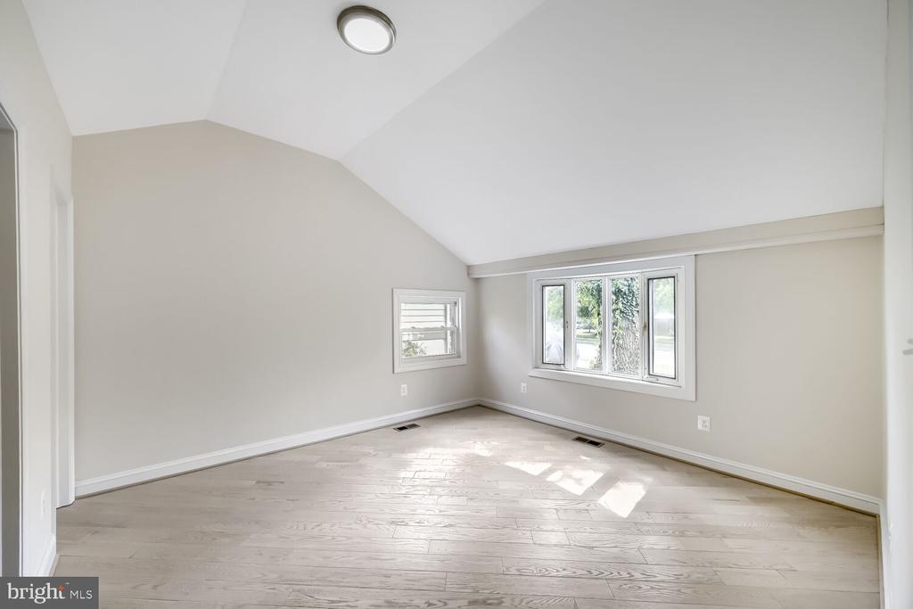 6 WESTBURY ROAD