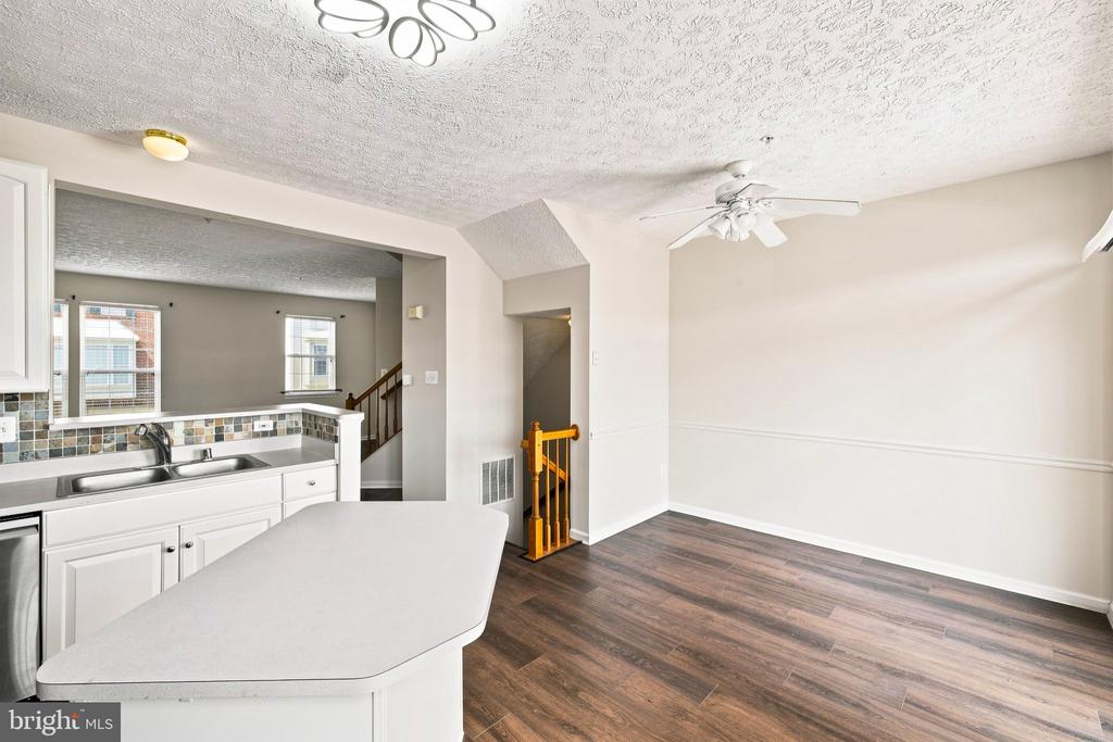 9739 HARVESTER CIRCLE Unit: 9739