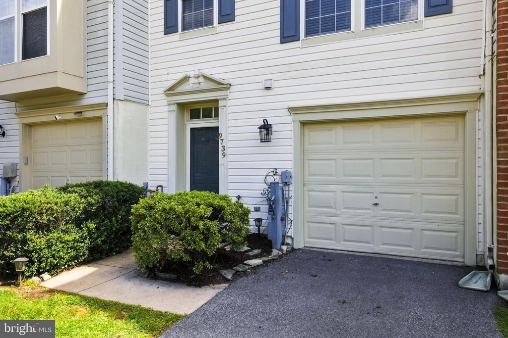 9739 HARVESTER CIRCLE Unit: 9739