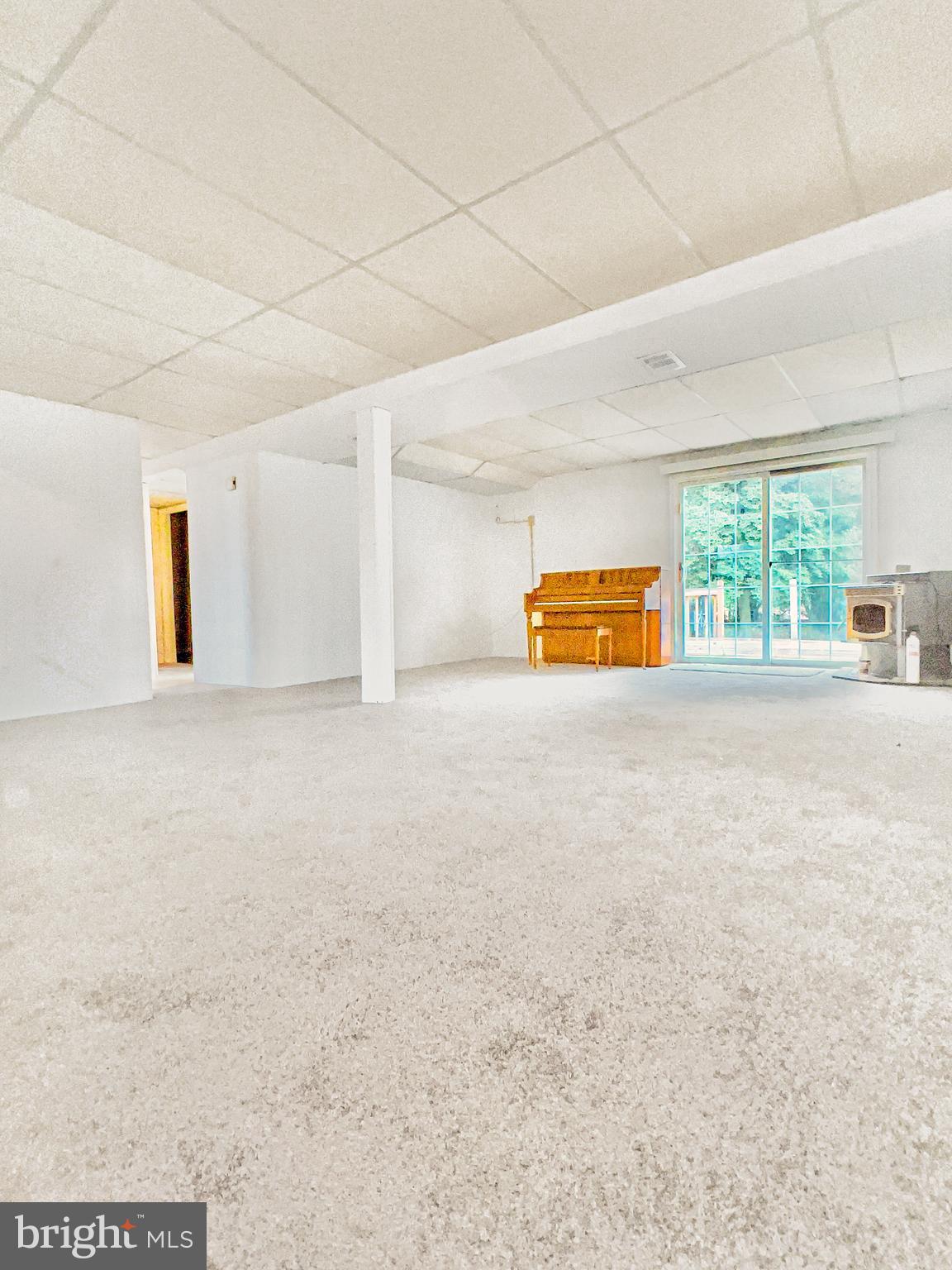 606 UNIVERSITY DRIVE