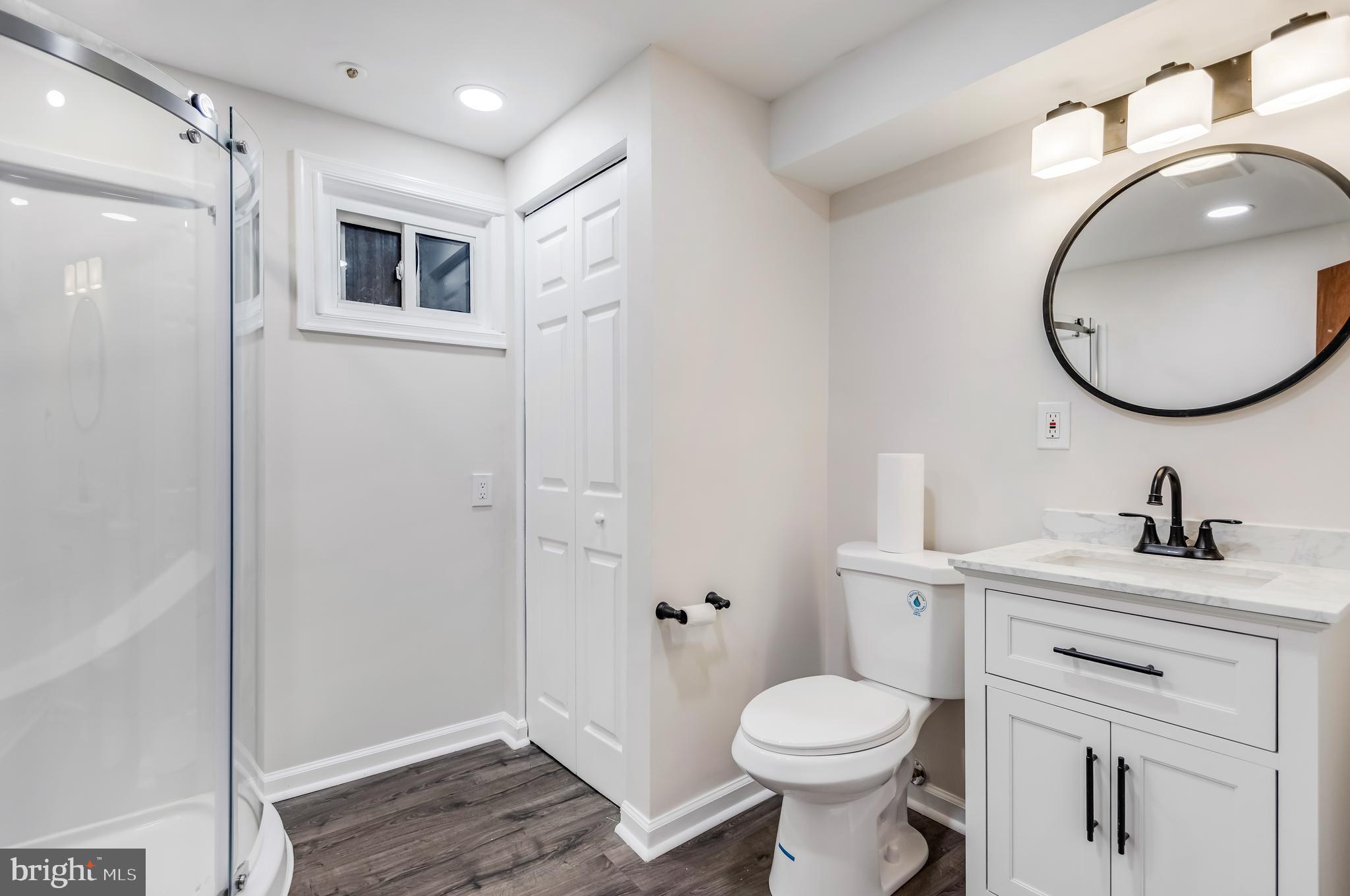 606 UNIVERSITY DRIVE