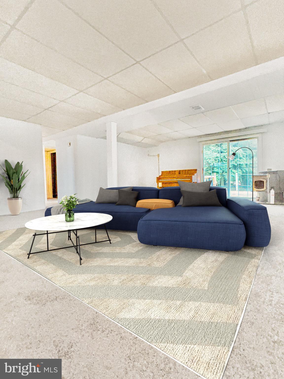 606 UNIVERSITY DRIVE